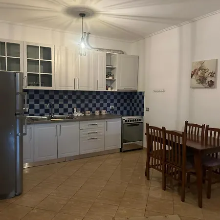 Apartment Sena's *